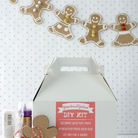 DIY Gingerbread Men Garland Craft Kit, makes a great neighbor gift for Christmas!