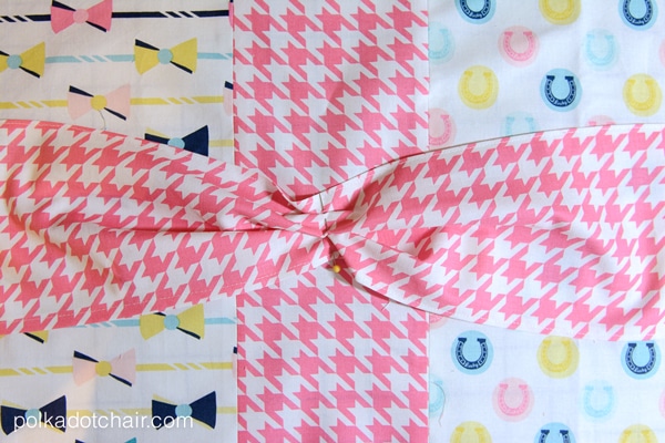 http://www.polkadotchair.com/wp-content/uploads/2014/12/bow-pillow2.jpg