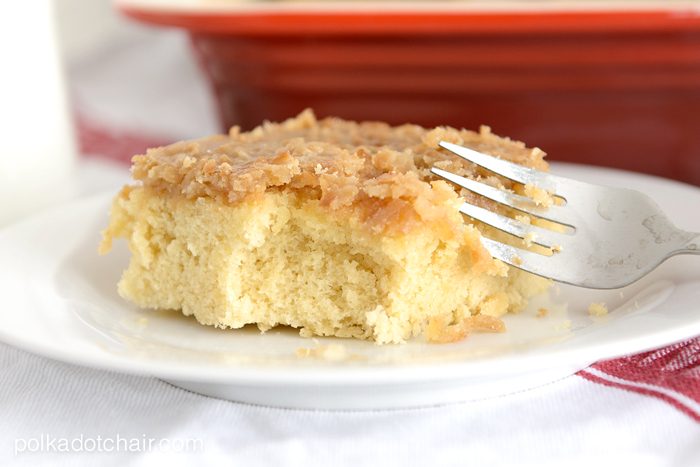 http://www.polkadotchair.com/wp-content/uploads/2015/02/recipe-for-cake-with-coconut-caramel-topping-700x467.jpg