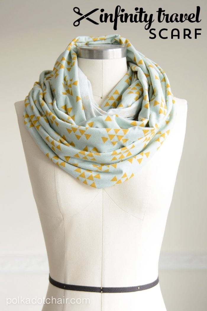 DIY Snap Up Infinity Scarf pattern by Melissa of polkadotchair.com - perfect for traveling