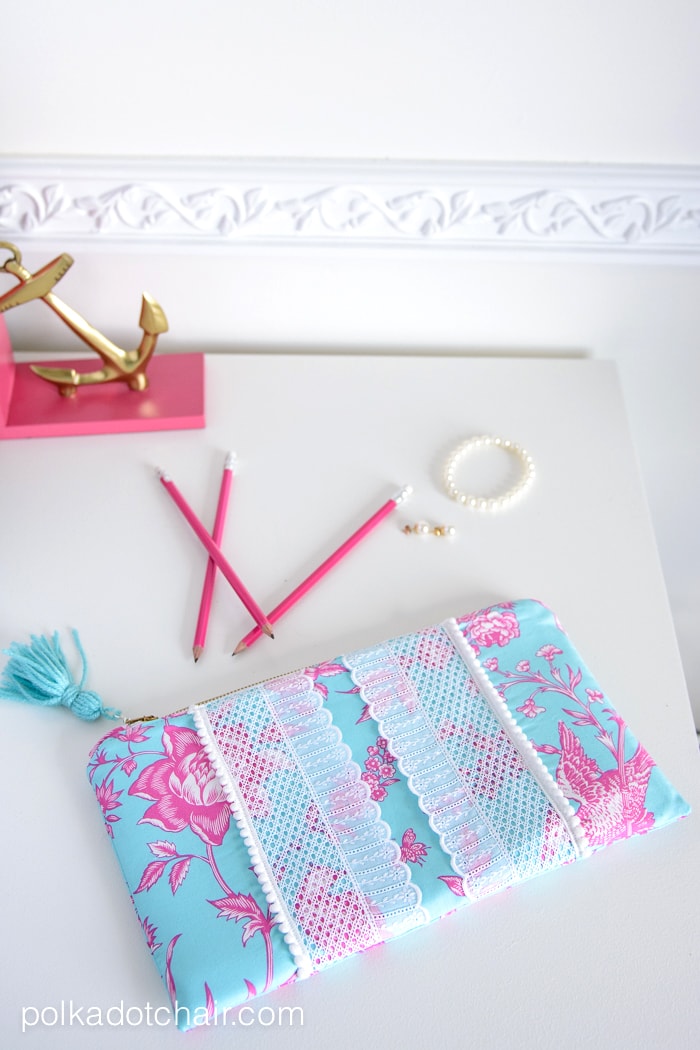 Sewing Pattern for a Lilly Pulitzer Inspired Clutch by Melissa Mortenson of polkadotchair.com