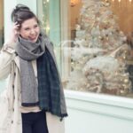 Free sewing pattern for DIY oversized winter wool scarf with fringe... looks so warm and cozy