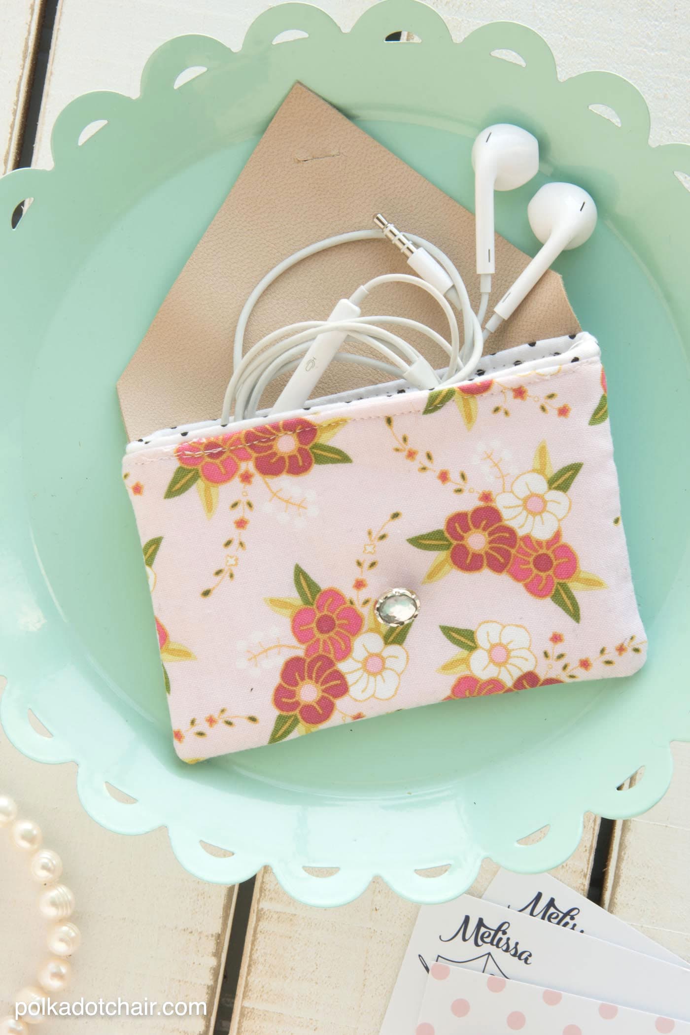 Free Sewing Pattern for a fabric and leather earbuds carrying case, would also be a great business card holder, by polkadotchair.com