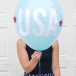 How to make Star Spangled 4th of July Balloons, what a cute idea for a 4th of July BBQ!