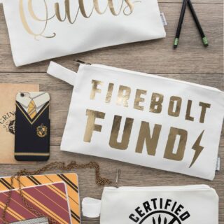 Cute DIY Harry Potter pencil pouches. Easy to make DIY iron ons using a Cricut machine. Such a cute back to school project!