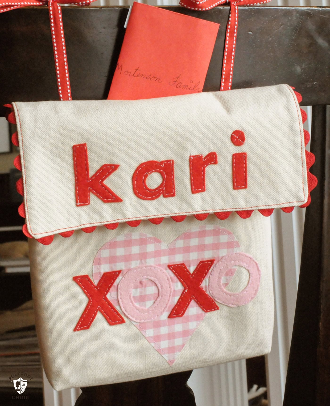 chairbacker pouch tied to a brown chair