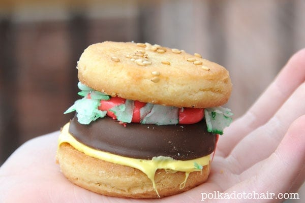 No-Bake Cheeseburger Cookies