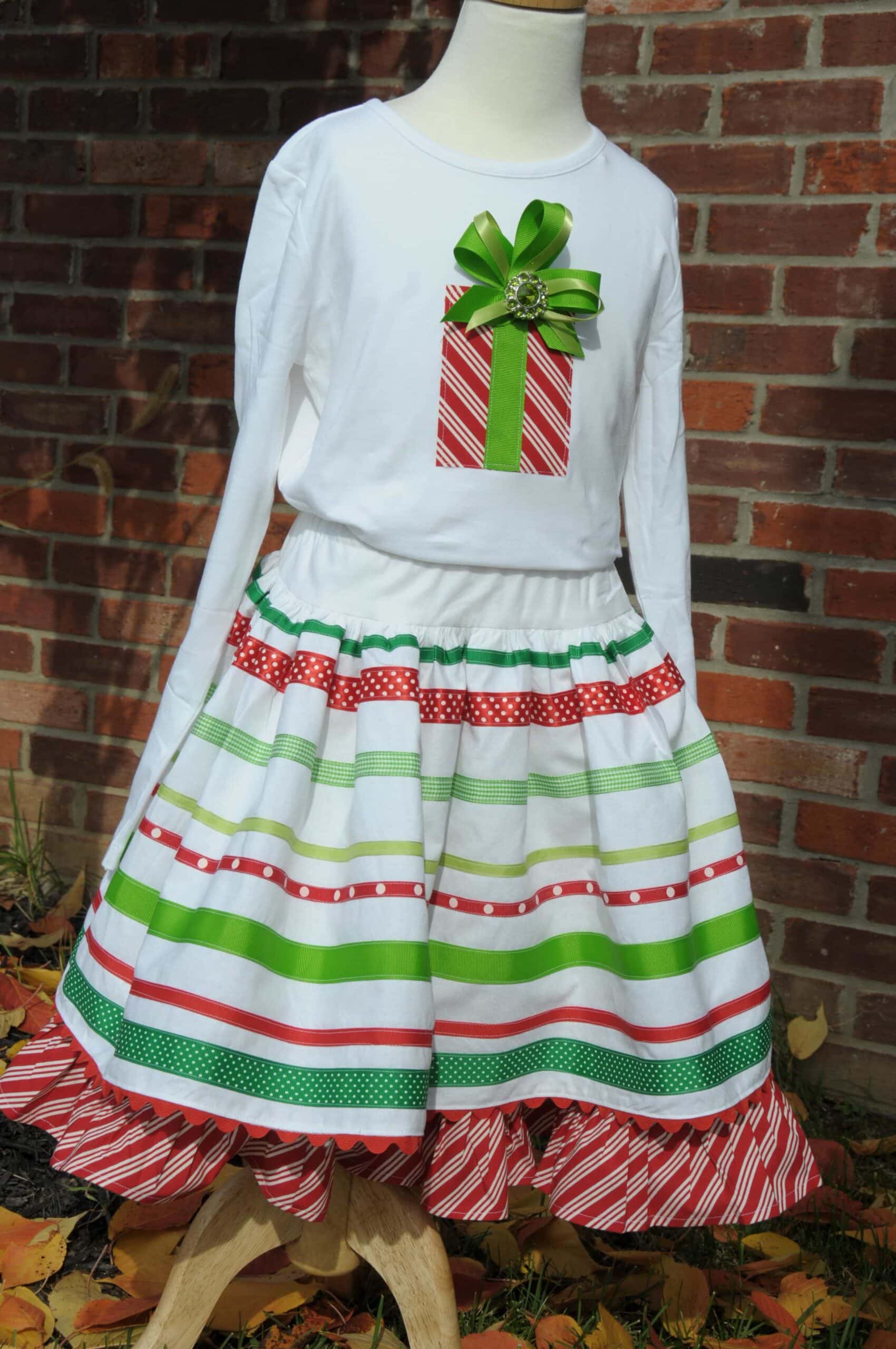 Be-ribboned Skirt & T-shirt tutorial