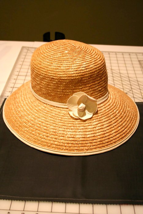 How to make a hat for the Kentucky Derby- perfect for kids parties or school!