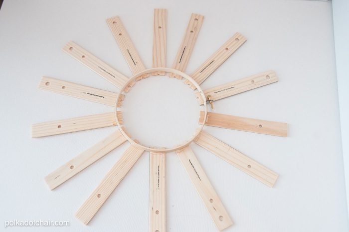 Back to School Craft Idea or Teacher Appreciation gift, a personalized DIY Ruler Wreath! 