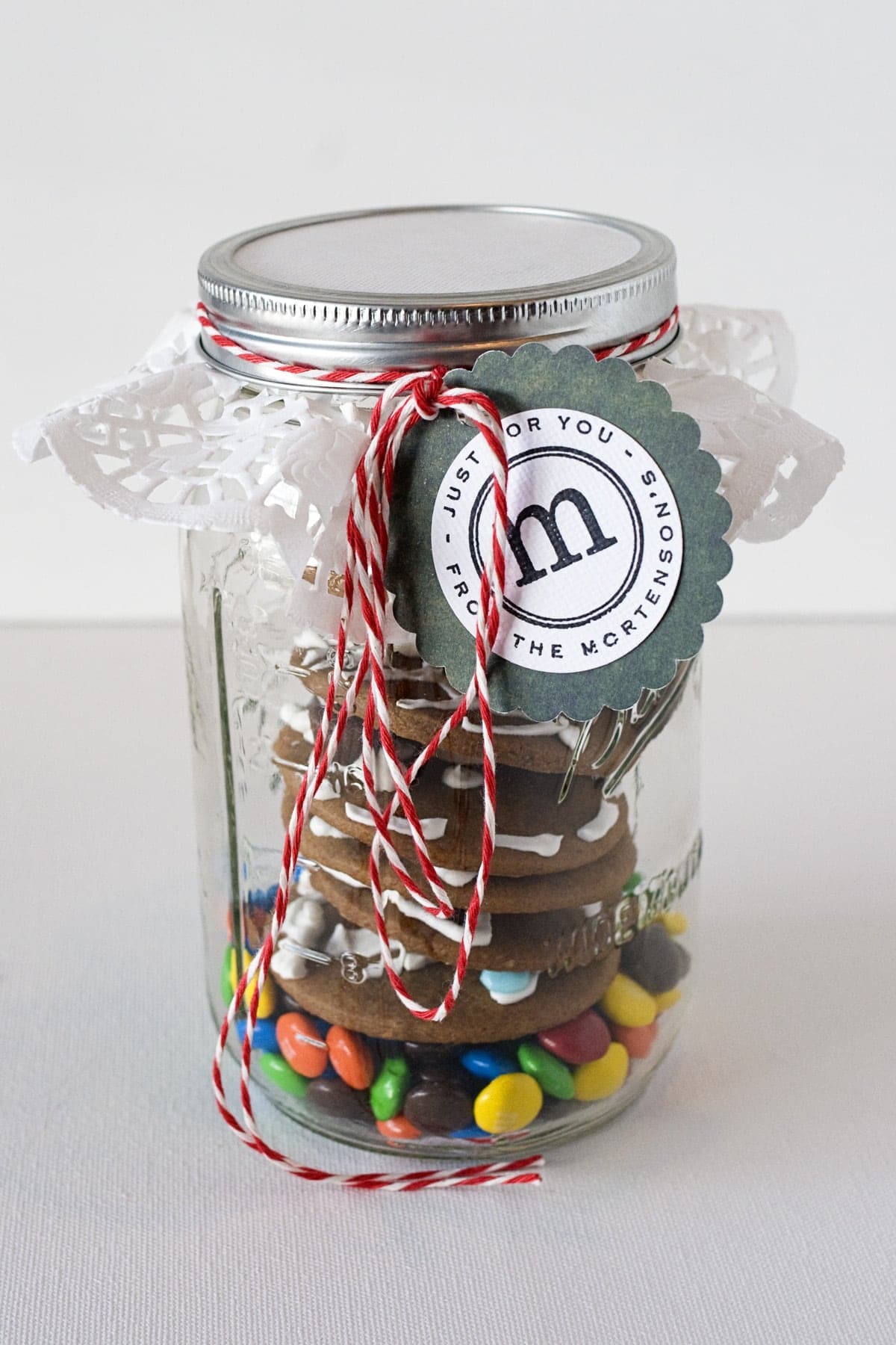 Cookies in a Jar Neighbor Gift Idea
