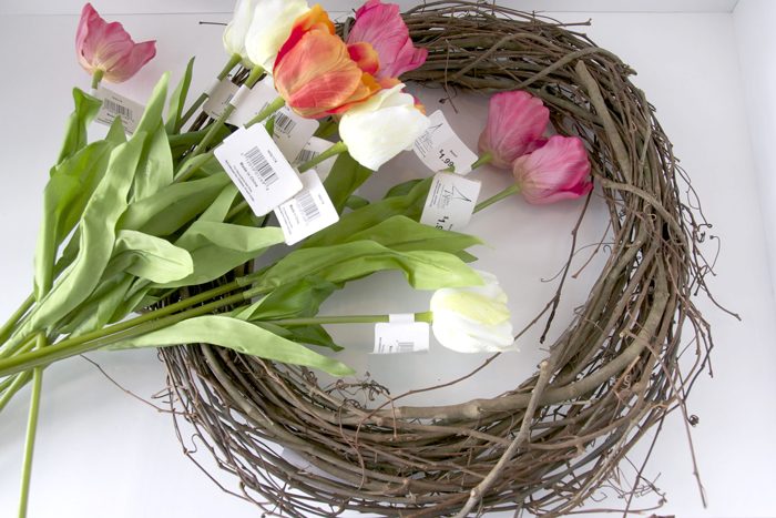 Learn how to make a Tulip Wreath