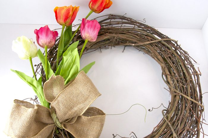 Learn how to make a Tulip Wreath