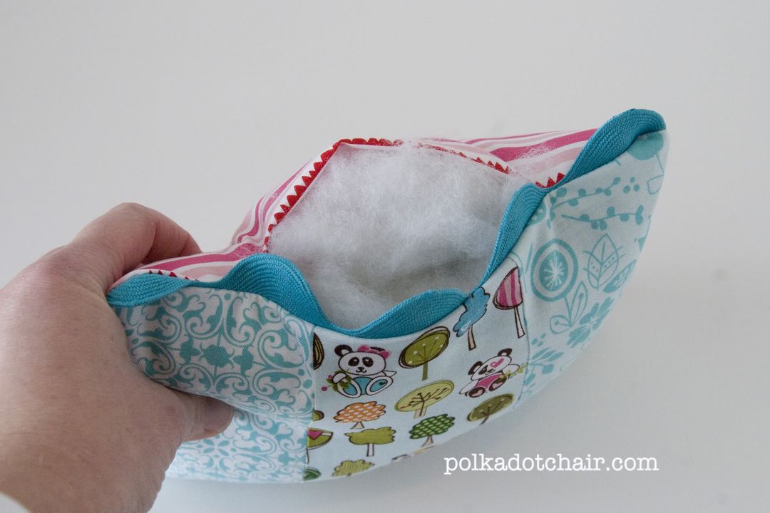 18 inch Doll Sleeping Bag Sewing Pattern Polka Dot Chair