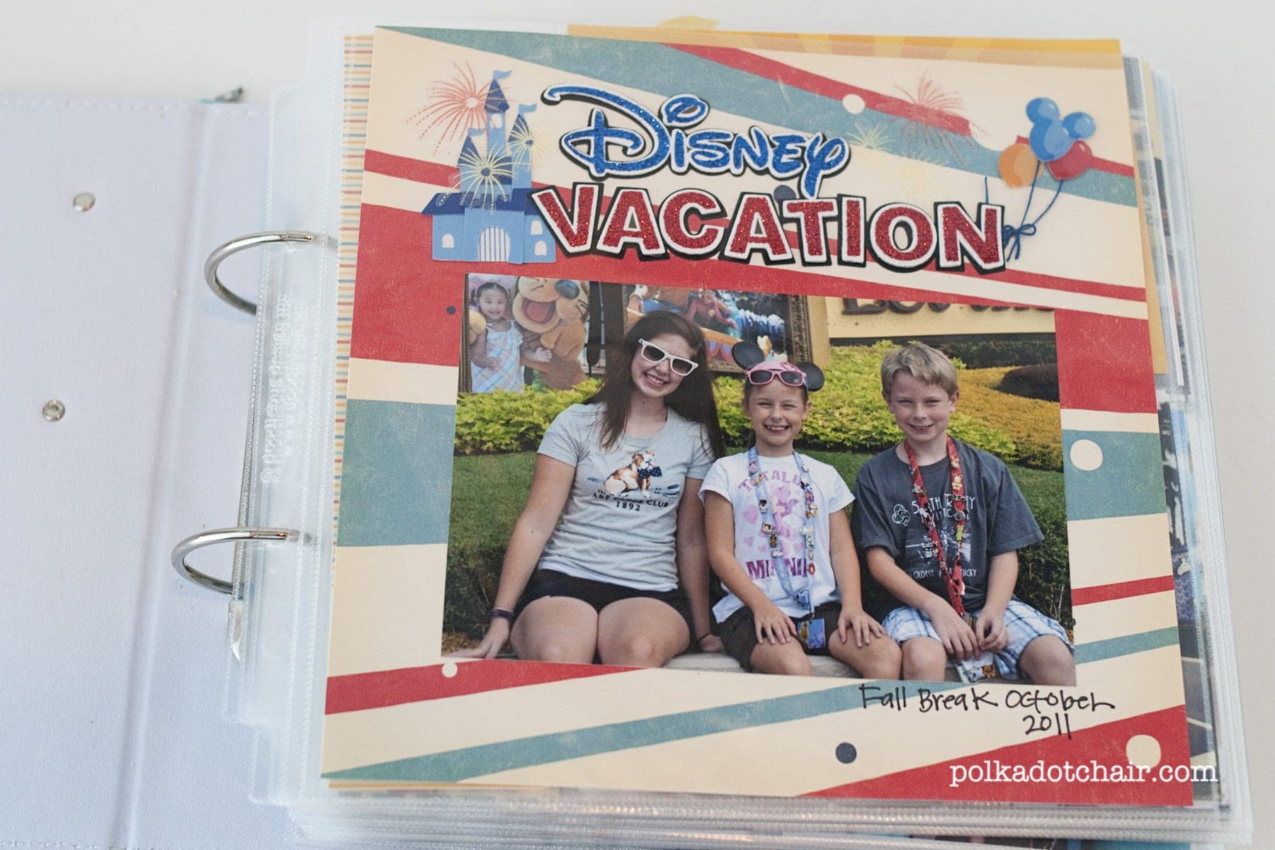 A Disney Vacation Album DIY that you are going to LOVE