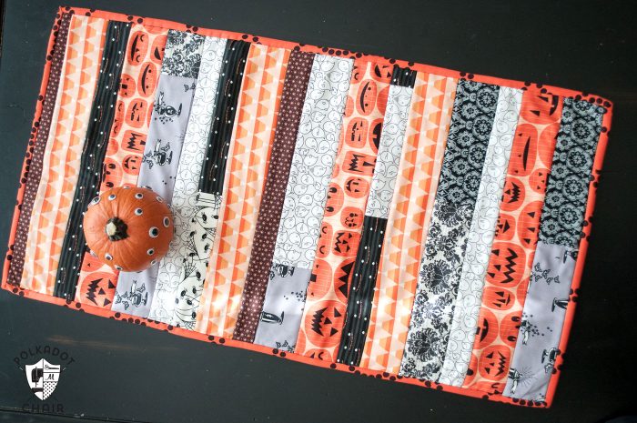 Cute "quilt as you go" Halloween table runner tutorial on polkadotchair.com