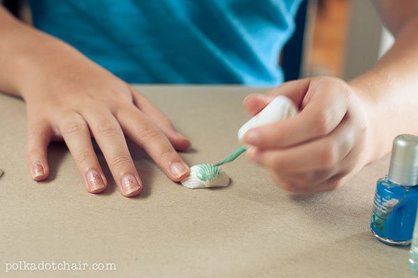 DIY Painted Seashell Accessories--- uses nail polish.. genius! 