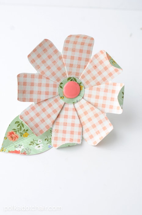 How to make paper flowers on polkadotchair.com