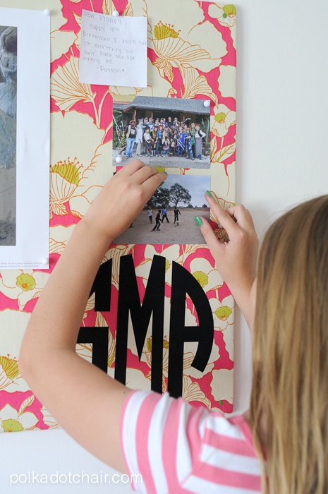 DIY Monogrammed Memo Board made from an acoustic ceiling tile, super easy!