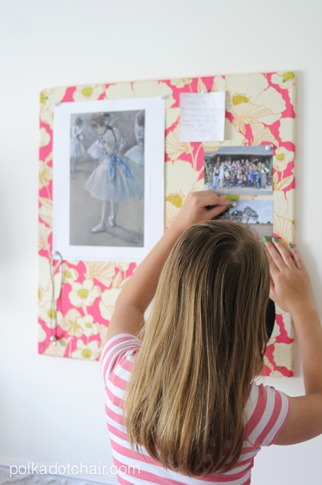 DIY Monogrammed Memo Board made from an acoustic ceiling tile, super easy!