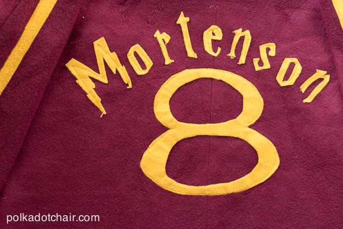 How to make your own Harry Potter Quidditch Robes on polkadotchair.com
