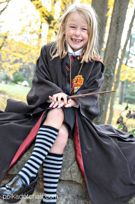 How to make your own Harry Potter Quidditch Robes on polkadotchair.com