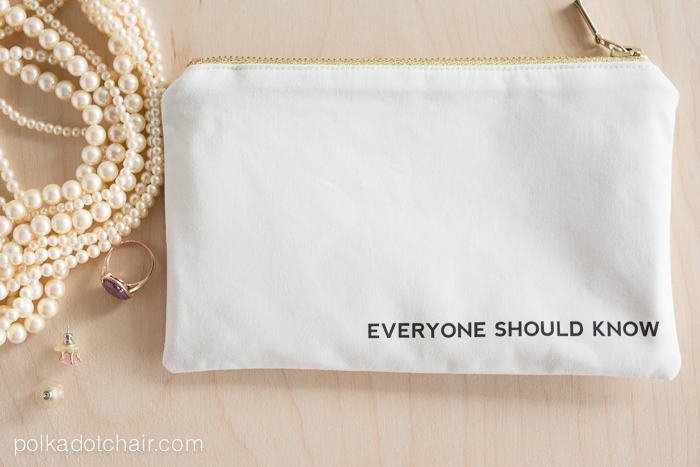 "I'm so Fancy" Make Up bag sewing pattern with free printable! 