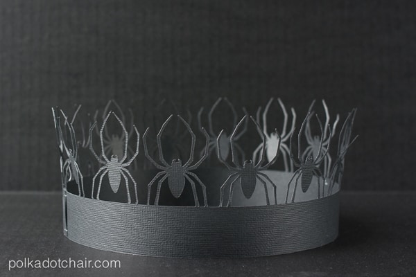 Halloween Party Crowns- a fun alternative to party hats!