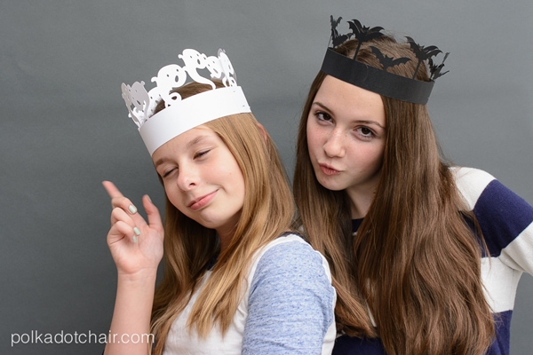 Halloween Party Crowns- a fun alternative to party hats!