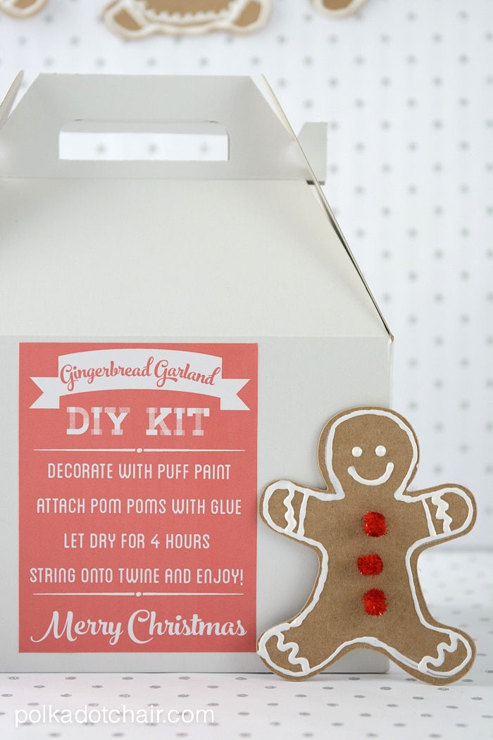 DIY Gingerbread Garland Christmas Craft Kit, a clever idea for a Christmas gift for friends! They can make it themselves 