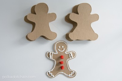 DIY Gingerbread Men Garland Craft Kit, makes a great neighbor gift for Christmas!