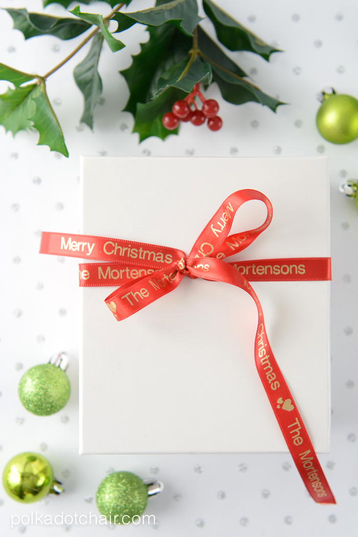 Gift Wrap Ideas and DIY Printable Ribbon