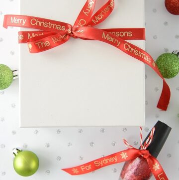 DIY Printable Ribbon and Creative Christmas Gift Wrap Ideas
