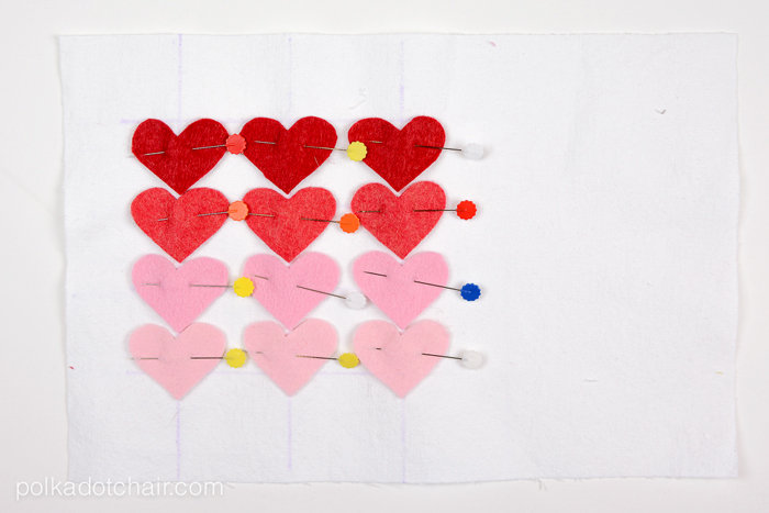 Sweetheart Zip Pouch Sewing Tutorial.. a cute and simple Valentine's Day Sewing Project