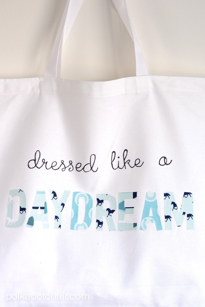 DIY Applique Tote Bag with "Dressed Like a Daydream" Quote- how cute!