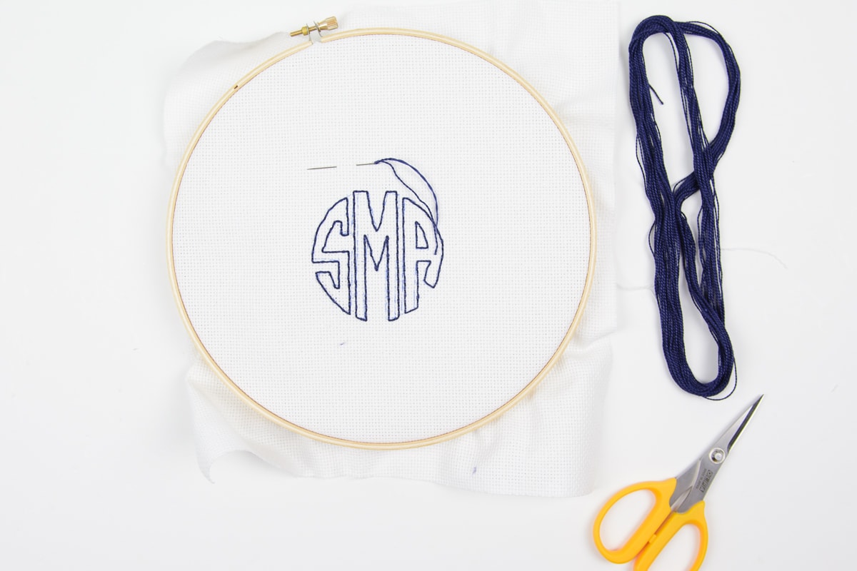 Monogram Arch Top Zip Pouch Sewing Tutorial by Melissa Mortenson of polkadotchair.com