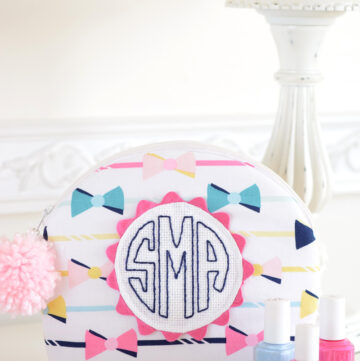 Monogram Arch Top Zip Pouch Sewing Tutorial by Melissa Mortenson of polkadotchair.com