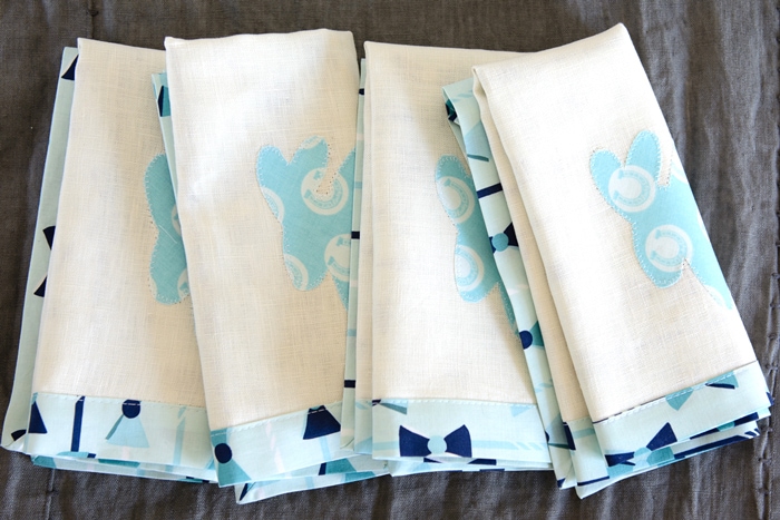 How to Sew Easter Napkins, a free sewing pattern.