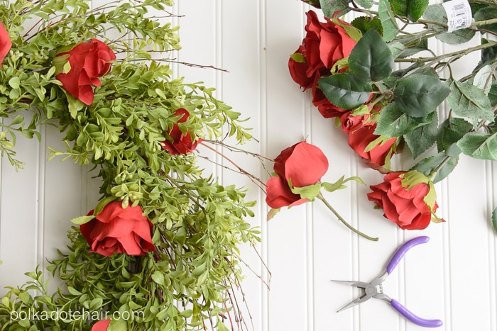 DIY Kentucky Derby Wreath- cute decoration for Derby Day! 