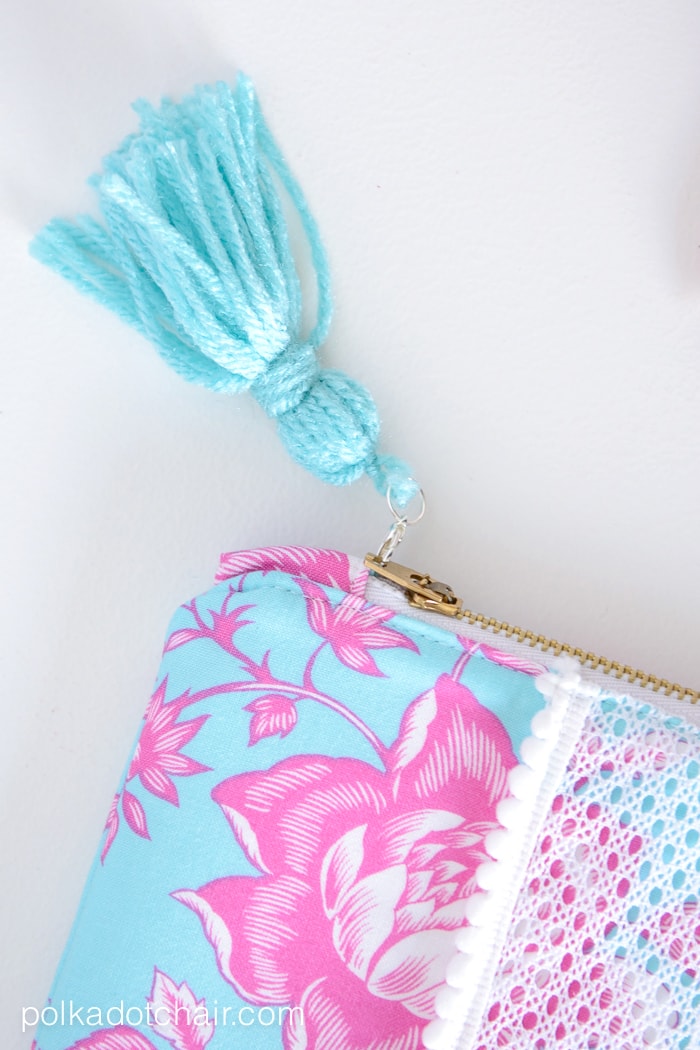 Sewing Pattern for a Lilly Pulitzer Inspired Clutch by Melissa Mortenson of polkadotchair.com
