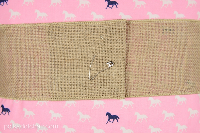 How to use ribbon and burlap to make Pillow Wraps