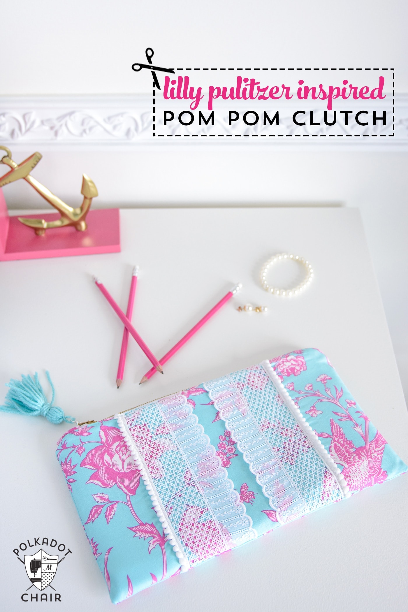 Super cute Lilly Pulitzer inspired pom pom clutch sewing pattern. Cute fashion DIY project on polkadotchair.com
