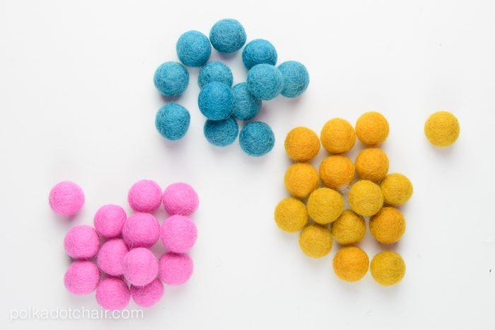 DIY Felt Ball Statement Necklace tutorial on polkadotchair.com