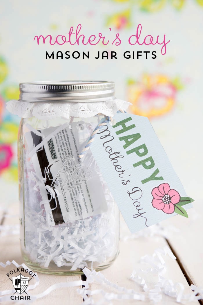 Cute Mason Jar Gift Ideas for Mother's Day {and free printable tags} on polkadotchair.com
