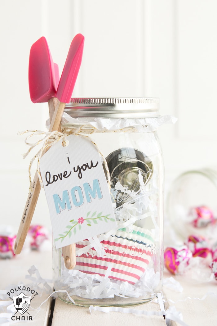 Baking themed Mason Jar Gift - perfect for a last minute gift!