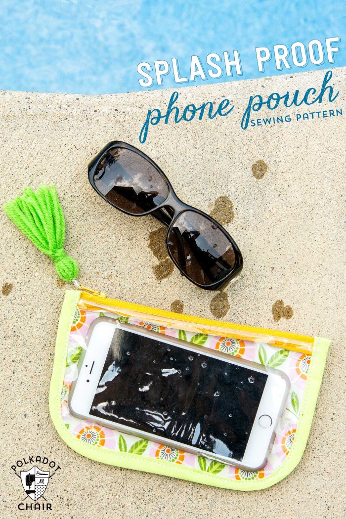 šicí vzor pro pouzdro na zip se zipem. Úplně dělat jeden z nich na léto."Splash Proof" zippered phone pouch. Totally making one of these for summer.