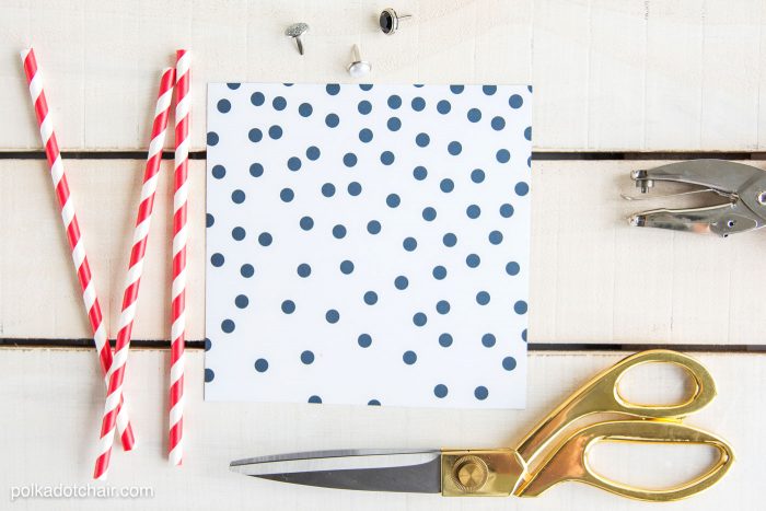 Cute tutorial on how to make a pinwheel using a paper straw. Great craft idea to decorate for the 4th of July. 