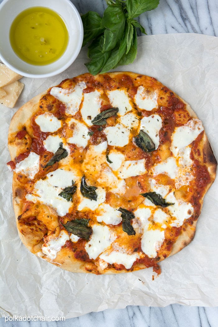 Recipe for home made Margherita Pizza with Arugula and Lemon