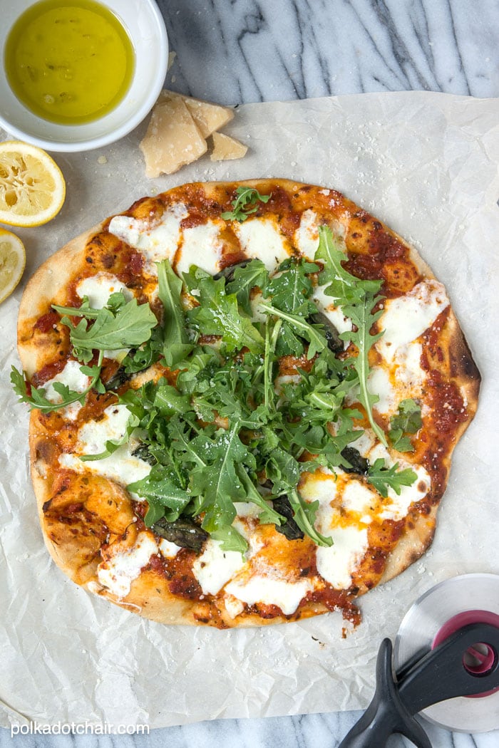 Recipe for home made Margherita Pizza with Arugula and Lemon