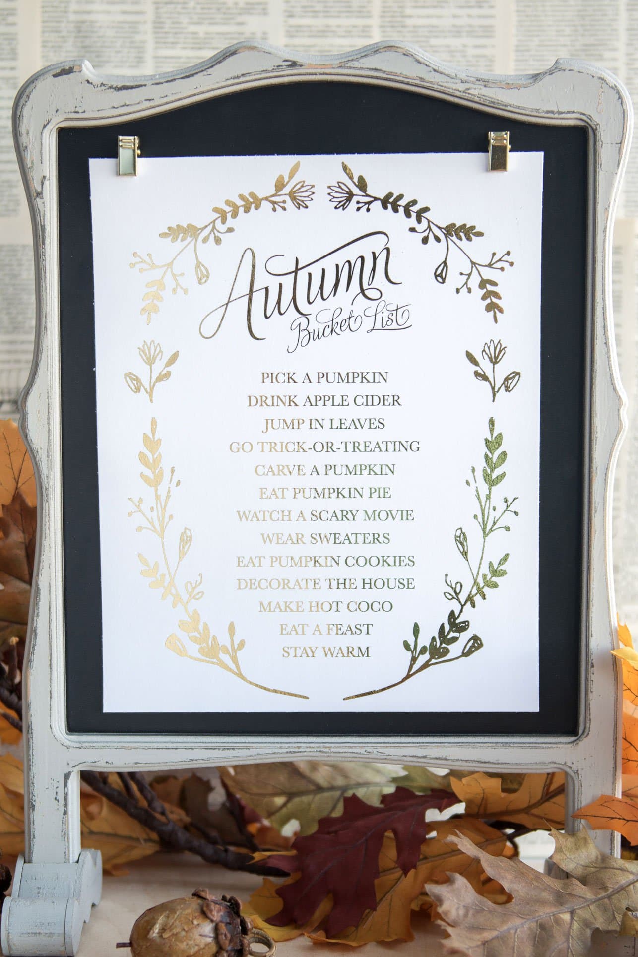 The Ultimate Autumn and Fall Bucket List - you can download a copy of it on polkadotchair.com